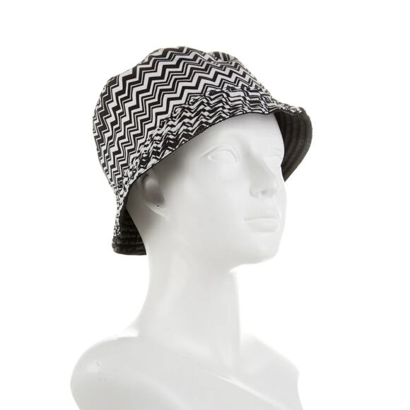 ☃️HP! NWT Classic black and white Missoni hat - Picture 11 of 13
